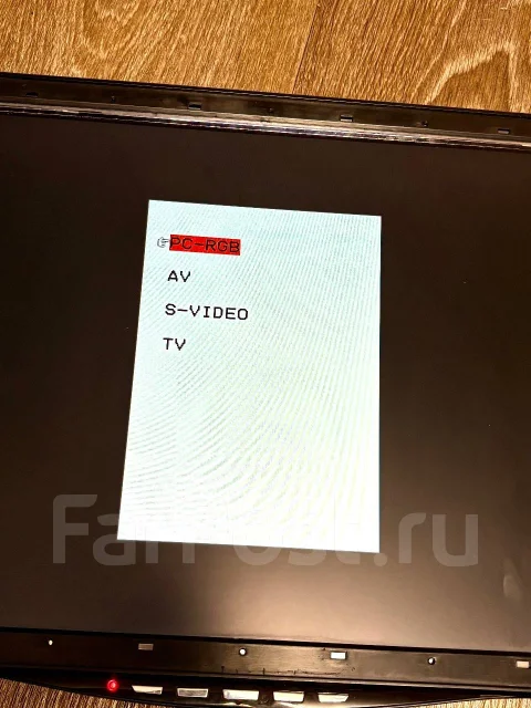YTK. 17", ���������� �� (LCD, LED, QLED) ����