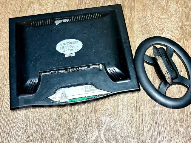 YTK. 17", ���������� �� (LCD, LED, QLED) ����