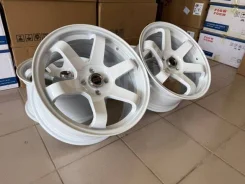 RAYS Volk Racing TE37. 8.0x17", 4x100, ET35, �� 73,1���. ����