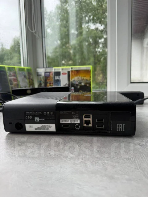 Microsoft Xbox 360 E ����
