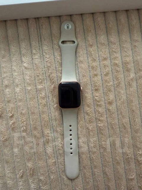 Apple Watch SE. GPS ����