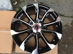 4 Racing. 7.0x15", 4x100, 4x114.3, ET35, �� 73,1���. ����