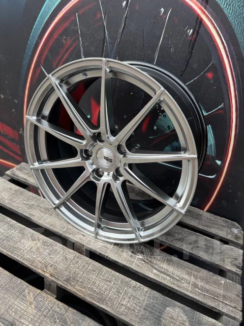 Vossen VPS-307. 8.0x18", 5x114.3, ET35, �� 73,1���. ����