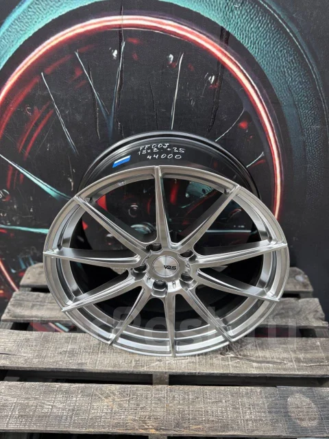 Vossen VPS-307. 8.0x18", 5x114.3, ET35, �� 73,1���. ����
