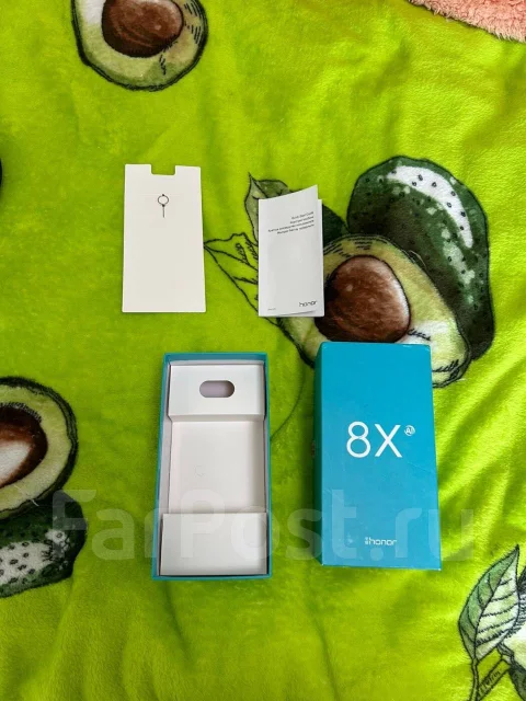 Honor 8X. �/�, 64 ��, �������, 4G LTE ����
