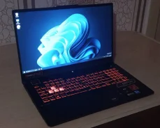 Asus TUF Gaming F17 FX707ZC4. 17.3", 2,5����, ��� 16 ��, ���� 512���, WiFi: 1, Bluetooth: 1 ����