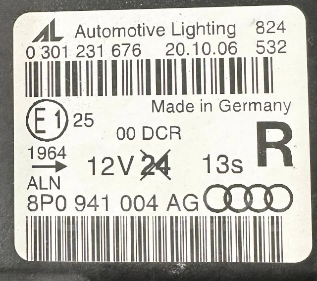 ���� ������ AUDI A3 (������) 8P0941004AG ����