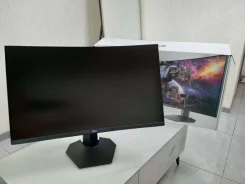 Dell. 31.5", ���������� �� (LCD, LED, QLED) ����