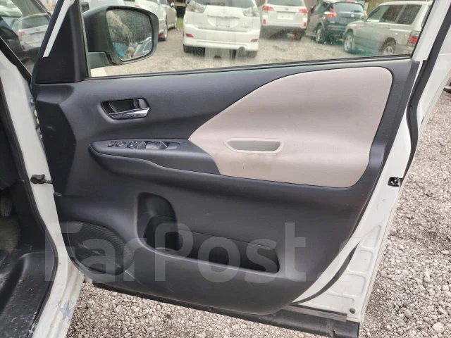 Nissan Serena. GFNC27, MR20DD ����