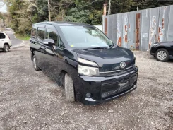 Toyota Voxy. ZRR75G, 3ZRFAE ����