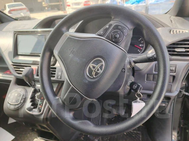 Toyota Voxy. ZRR75G, 2ZRFAE ����