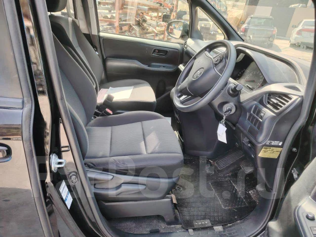 Toyota Voxy. ZRR75G, 2ZRFAE ����