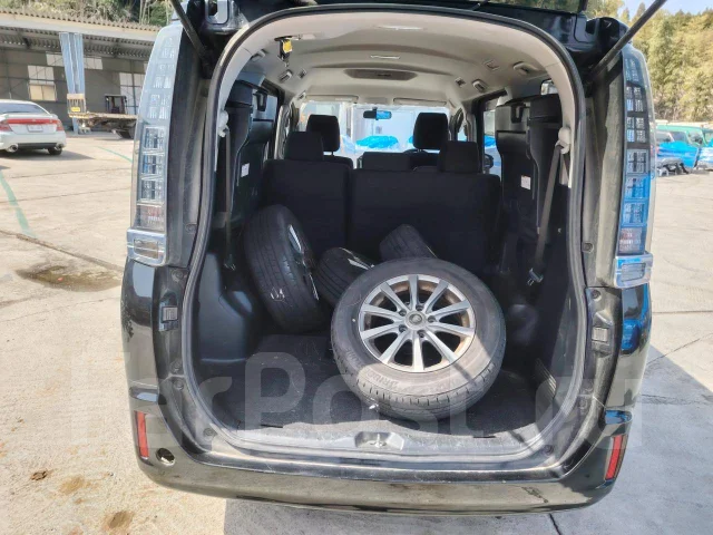 Toyota Voxy. ZRR75G, 2ZRFAE ����