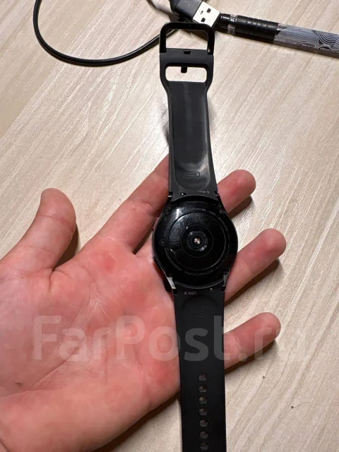 Samsung Galaxy Watch4. GPS, NFC, IP67 ����