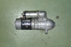 ������� Komatsu 12V 1.0kW 0-23000-0020 ����