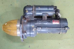 ������� Komatsu 4D105M 24V 5.5 KW 0-23000-1601 ����