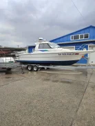Nissan. 2000 ���, ����� 9��., ��������� ���������, 200��.�., ������ ����