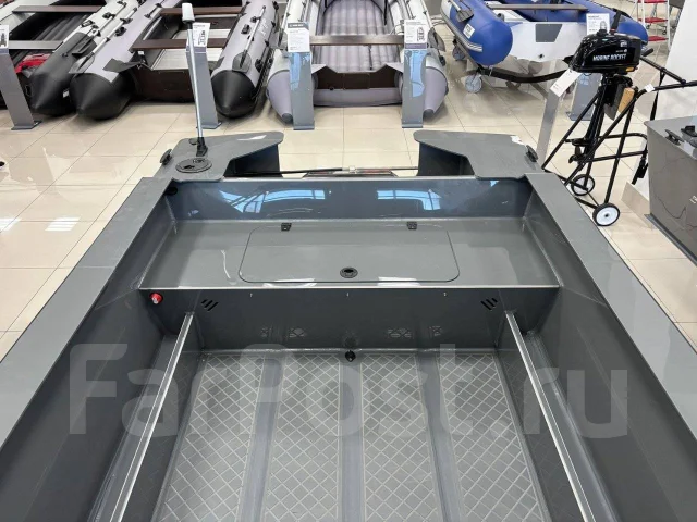 Swimmer. 2026 ���, ����� 4,4��., 30��.�., ������ ����