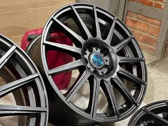 Weds Velva Igor. 8.0x18", 5x114.3, ET45, �� 73,1���. ����