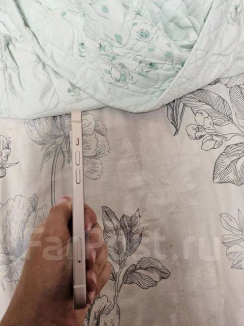 Apple iPhone 13. �/�, 512 ��, �����, NFC ����
