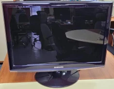Samsung. 22", ���������� �� (LCD, LED, QLED) ����