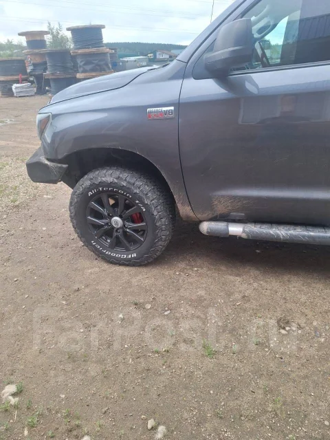 Toyota Tundra ����