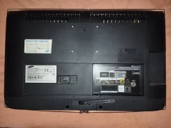 Samsung. LCD (��) ����