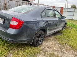 Skoda Rapid ����