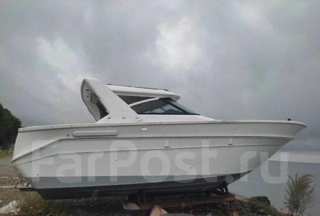 Searay. 2000 ���, ����� 10��., ��������� ������������, 500��.�., ������ ����