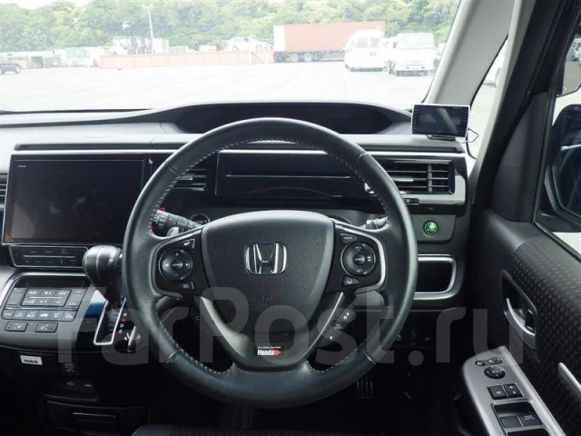 Honda Stepwgn. ��������, 4wd, 1.5 (110��.�.), ������, 60 000����. �� ����
