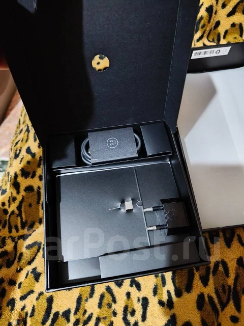 Lenovo Legion Y700. 8.8 ������, ������ 512 �� ����
