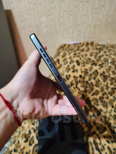 Lenovo Legion Y700. 8.8 ������, ������ 512 �� ����