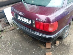 Audi 80. WAUZZZ8CZSA040986, ABK239796 ����