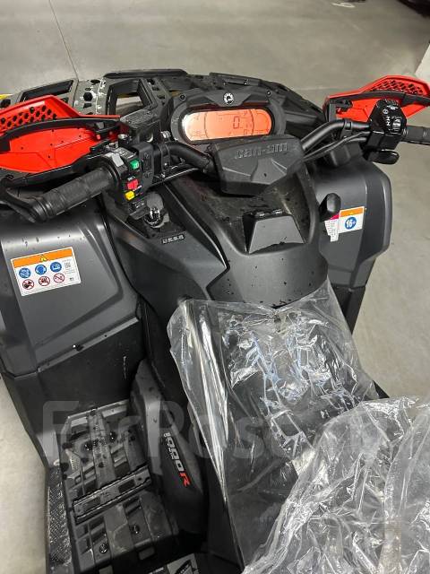 BRP Can-Am Outlander Max 1000R XT-P. ��������, ��, �� ����