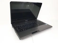 DNS. 15.6", 3,1����, ��� 6 ��, ���� 500���, WiFi: 1, Bluetooth: 1, ����������� �� 8��. ����