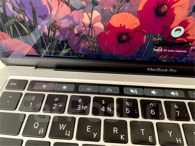 Apple MacBook Pro 13 2022 MNEP3. 13.3", 3,5����, ��� 8 ��, ���� 256���, WiFi: 1, Bluetooth: 1, ����������� �� 10��. ����