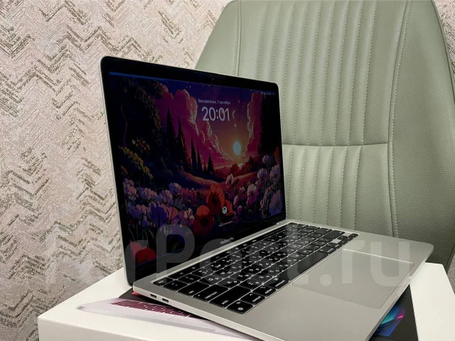 Apple MacBook Pro 13 2022 MNEP3. 13.3", 3,5����, ��� 8 ��, ���� 256���, WiFi: 1, Bluetooth: 1, ����������� �� 10��. ����