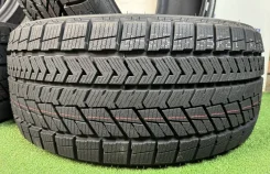 Unistar. ������, ��� �����, 2024 ���, �/�, ����� �� 5 % ����