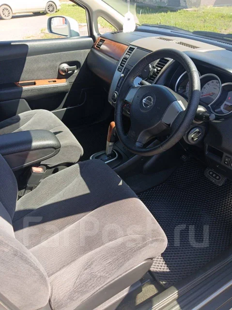 Nissan Tiida Latio. ��������, ��������, ������, 245����. �� ����