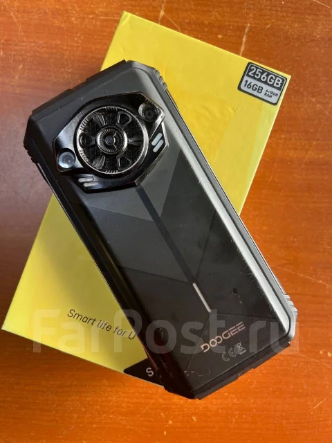 Doogee S Punk. �/�, 256 ��, ������, 4G LTE, Dual-SIM, ���������� ����