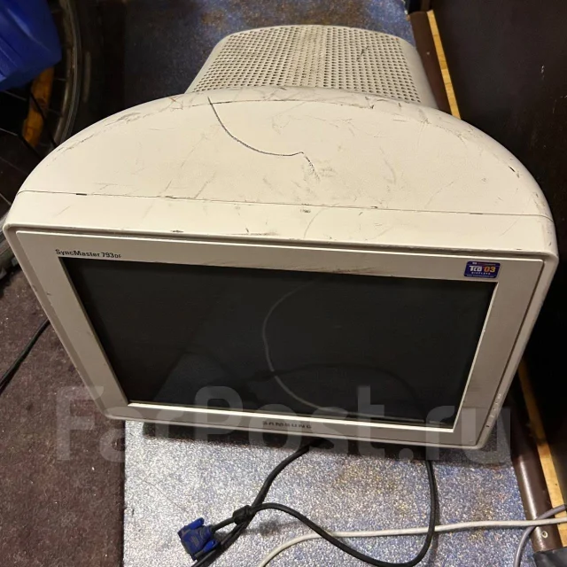 Samsung. 17", ���������� ��� (CRT) ����