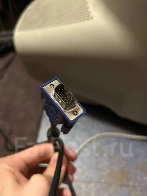 Samsung. 17", ���������� ��� (CRT) ����
