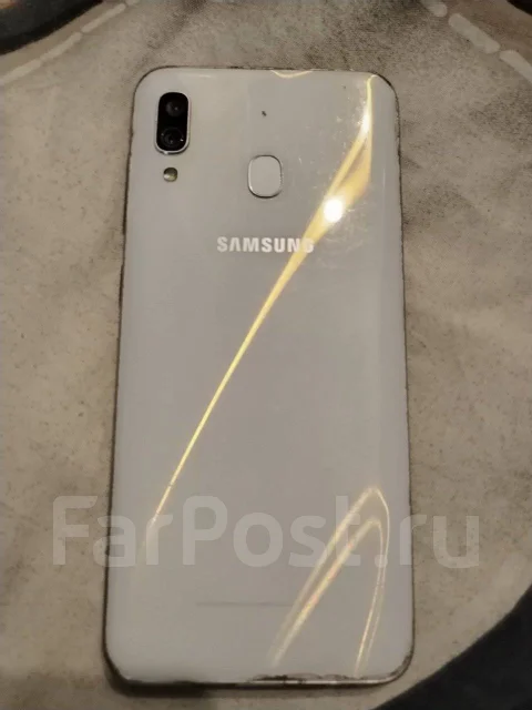 Samsung Galaxy A30. �/�, 64 ��, �����, 4G LTE, NFC ����
