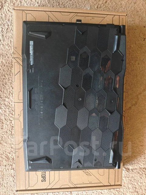 MSI Katana 17 B12UCR. 17.3", 2����, ��� 16 ��, ���� 512���, WiFi: 1, Bluetooth: 1, ����������� �� 5��. ����
