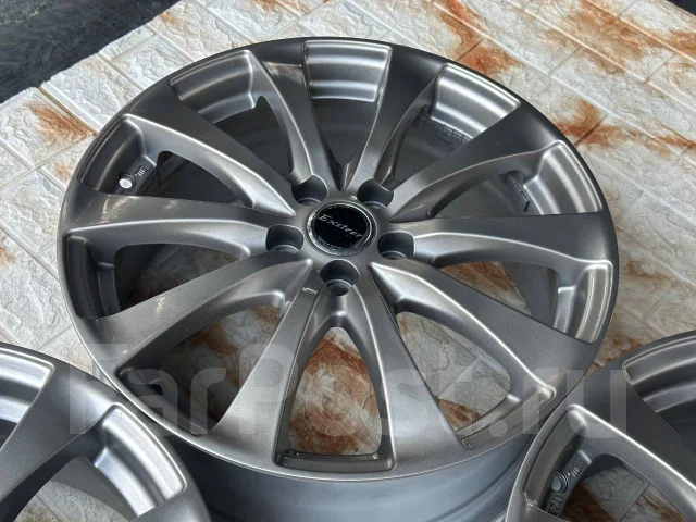 Hot Stuff Exsteer. 7.0x17", 5x100, ET50, �� 71,1���. ����
