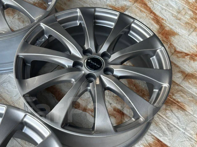 Hot Stuff Exsteer. 7.0x17", 5x100, ET50, �� 71,1���. ����