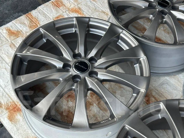 Hot Stuff Exsteer. 7.0x17", 5x100, ET50, �� 71,1���. ����