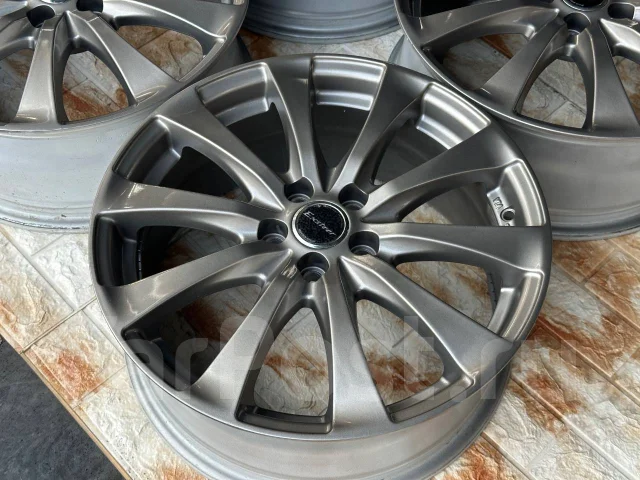 Hot Stuff Exsteer. 7.0x17", 5x100, ET50, �� 71,1���. ����
