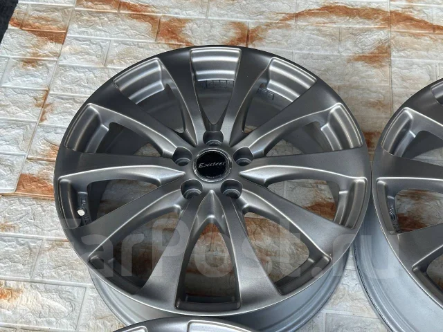 Hot Stuff Exsteer. 7.0x17", 5x100, ET50, �� 71,1���. ����