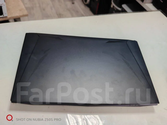 Hasee. 15.6", ��� 16 ��, ���� 512���, WiFi: 1, ����������� �� 3��. ����
